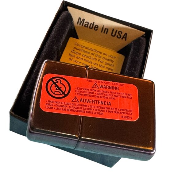 Introducing the Zippo Alien Design Galaxy Print Lighter (Model 49441), a distinc - Picture 7 of 11